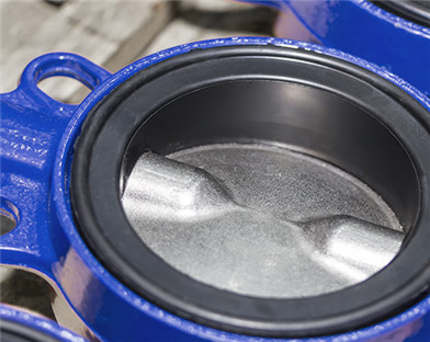 The difference between centerline butterfly valve and wafer butterfly valve